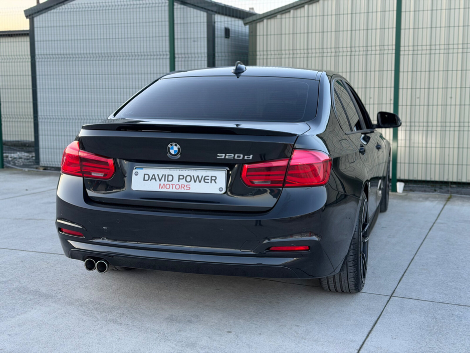 2017 BMW 3 Series - image 6