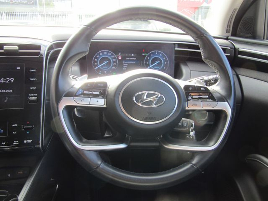 2022 Hyundai Tucson - image 8