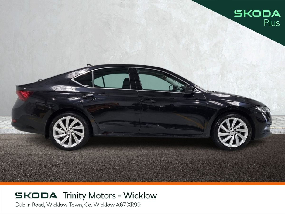 2023 Skoda Octavia - image 11