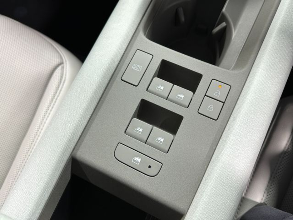 2023 Hyundai Ioniq 6 - image 24