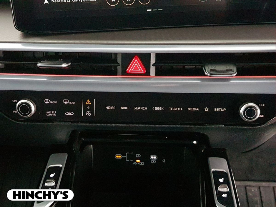 2025 Kia Sorento - image 16