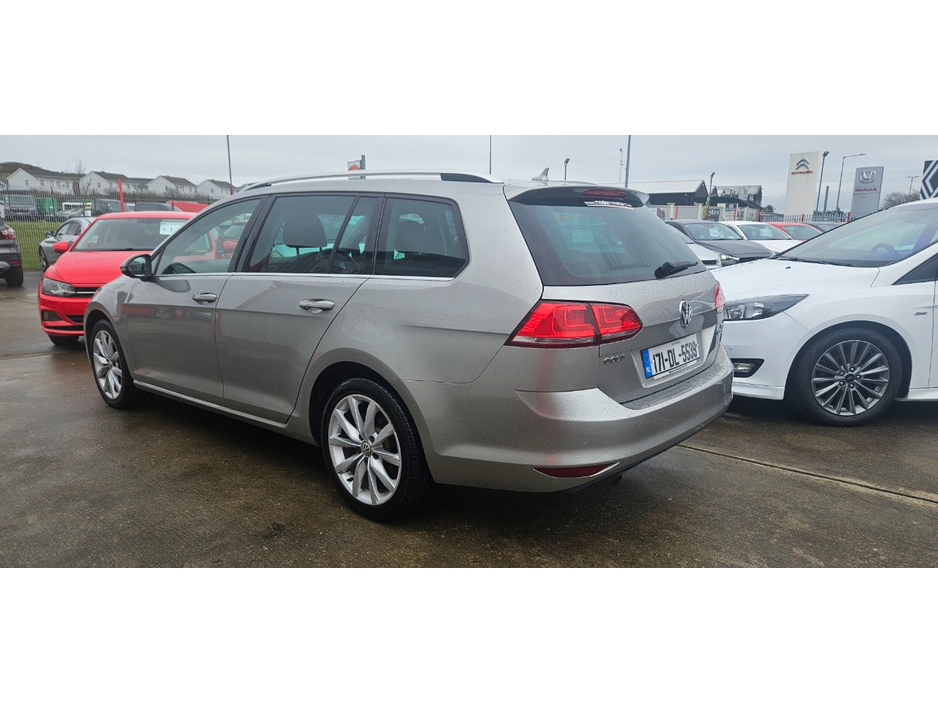 2017 Volkswagen Golf - image 9