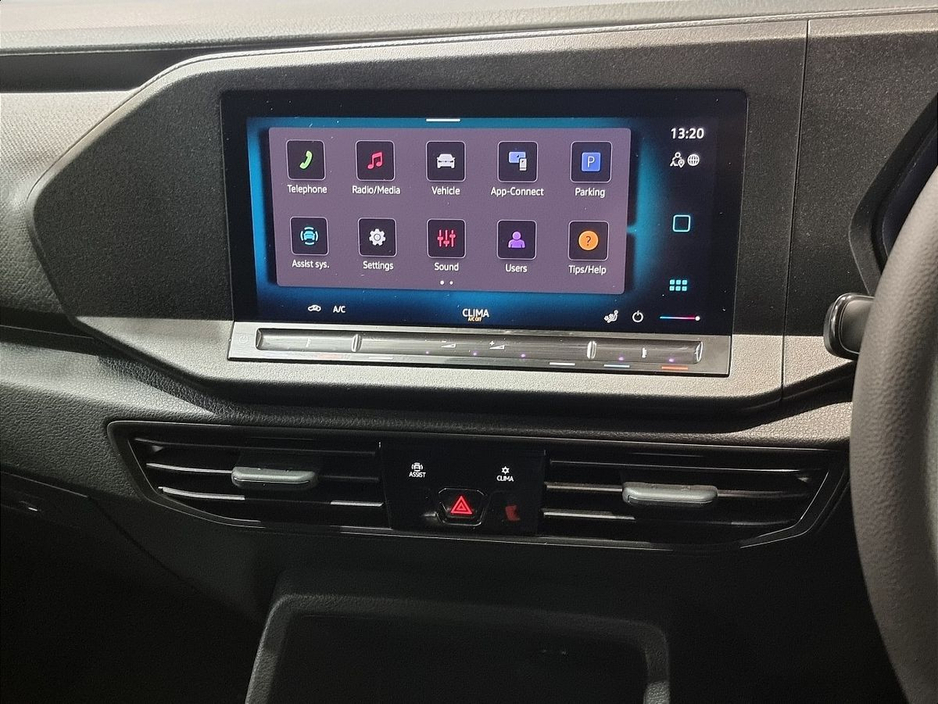 2025 Volkswagen Caddy - image 16