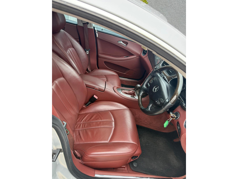 2006 Mercedes-Benz CLS Class - image 3