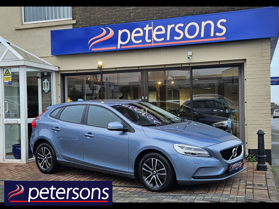 2017 Volvo V40 2.0 D2 MOMENTUM NAV + 120BHP 5DR €12,950
