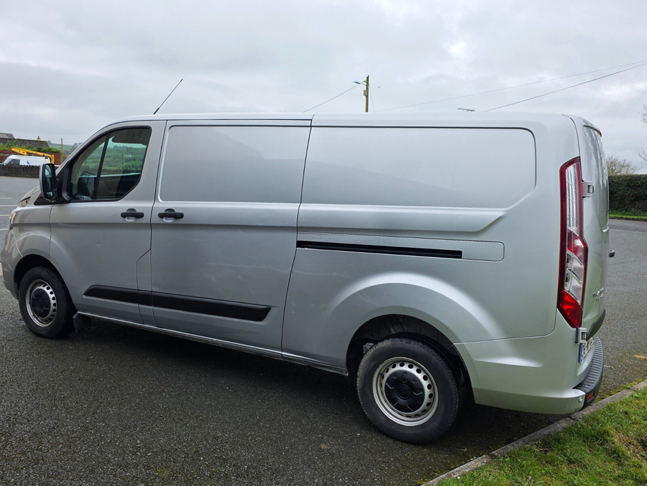 2021 Ford Transit Custom - image 7