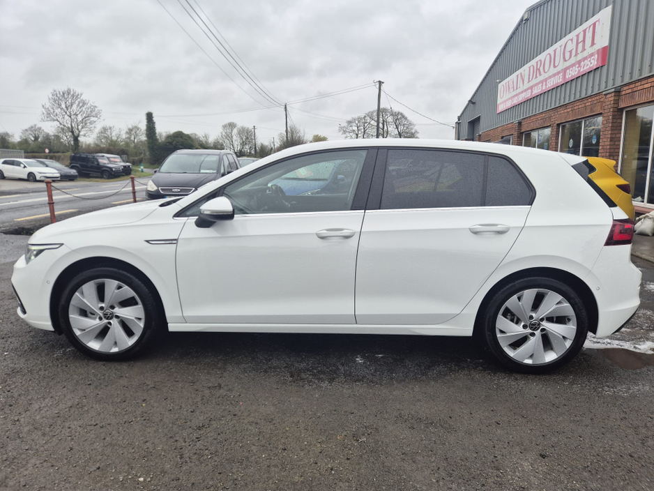 2023 Volkswagen Golf - image 13