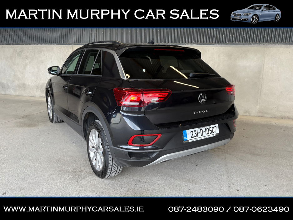 2023 Volkswagen T-Roc - image 9