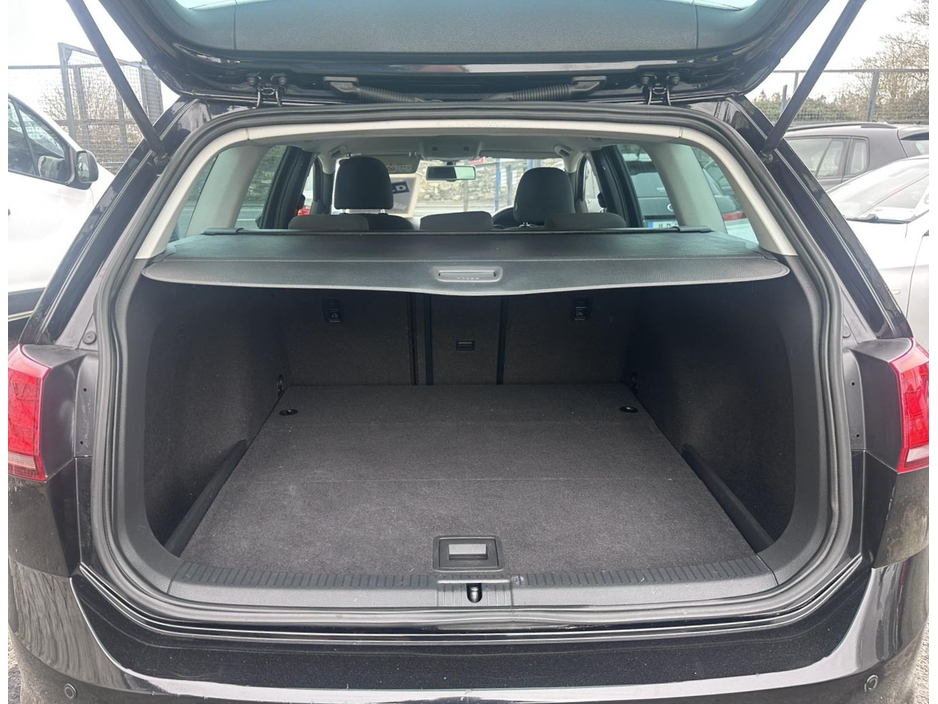 2015 Volkswagen Golf - image 5