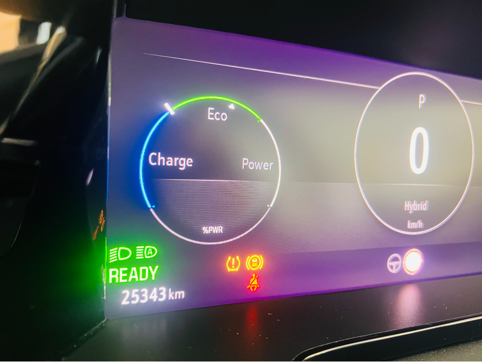 2024 Opel Grandland Huge Spec HYBRID As New Elegance Plus Heated Seats Heated Steering Wheel Fully Colour Coaded www.bolands.ie Est.1955 €32,950