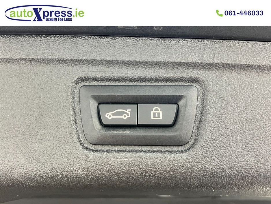 2021 BMW 3 Series - image 21