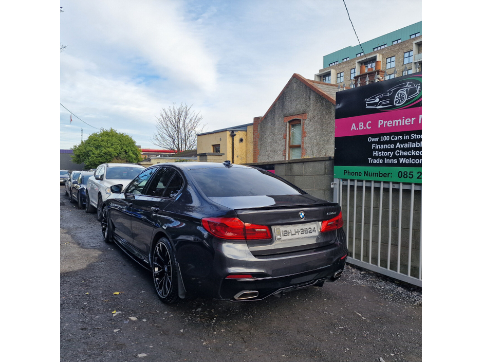2018 BMW 5 Series - image 2