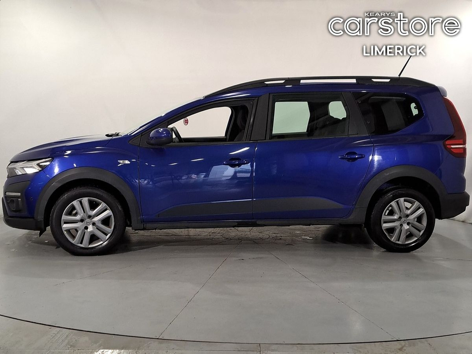2022 Dacia Jogger - image 6