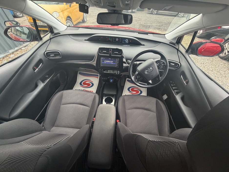 2019 Toyota Prius - image 10