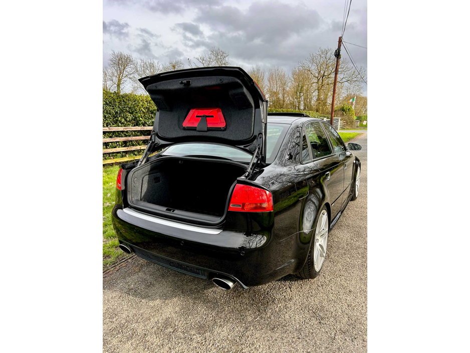 2007 Audi RS4 - image 14