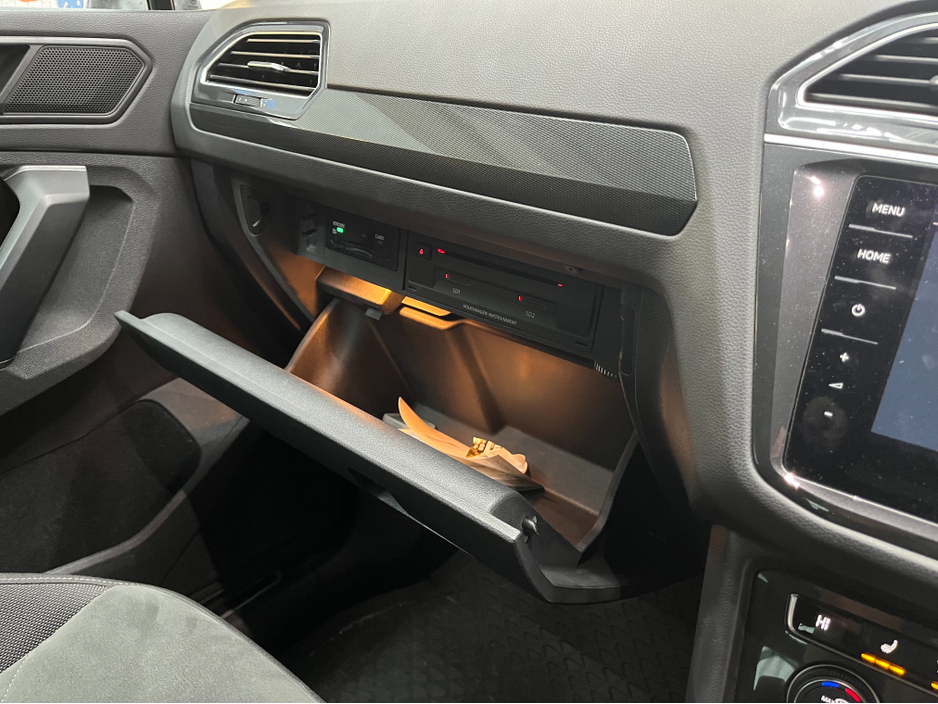 2018 Volkswagen Tiguan €23950 2018 VOLKSWAGEN TIGUAN TDI 4MOTION HIGH LINE 2.0 AUTOMATIC / CRUISE CONTROL / 360° PARKING CAMERA / HEATED SEATS / PADDLE SHIFTERS / HEATED REAR SEATS €23,950