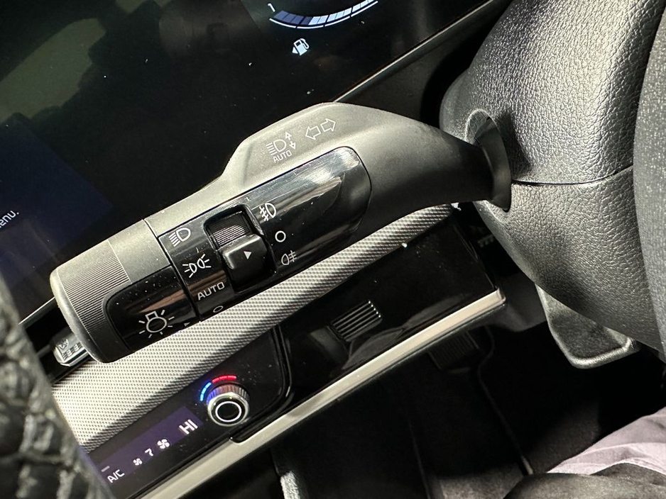 2025 Kia Sportage - image 18