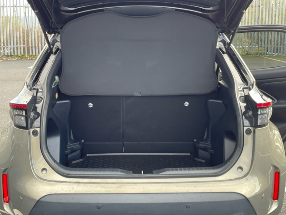 2024 Toyota Yaris Cross - image 10