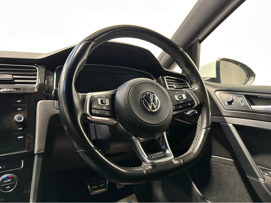 2017 Volkswagen Golf GTD 184PS 5DR AUTO €21,750