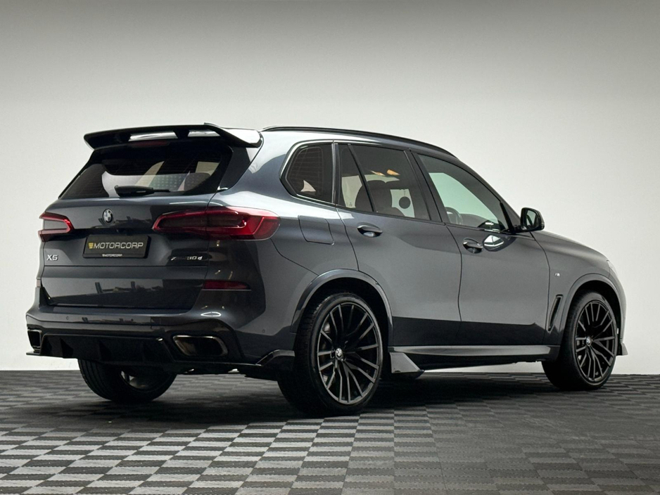 2019 BMW X5 - image 7