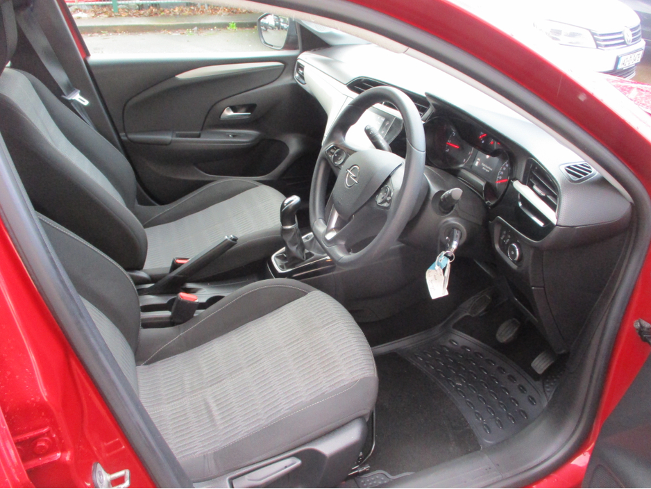 2021 Opel Corsa - image 9