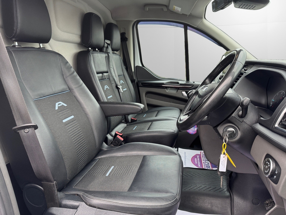 2023 Ford Transit Custom 300L ACTIVE 2.0L 185BHP!! €24,999