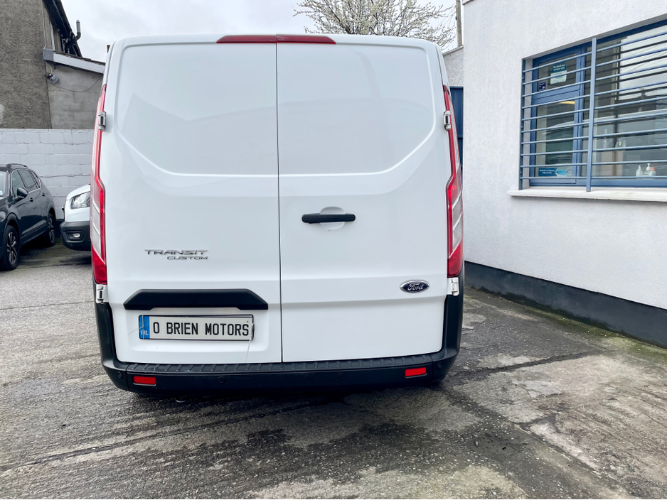 2023 Ford Transit Custom - image 24