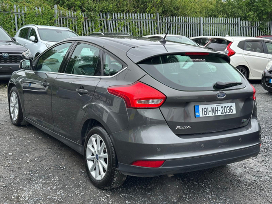 2018 Ford Focus - image 11