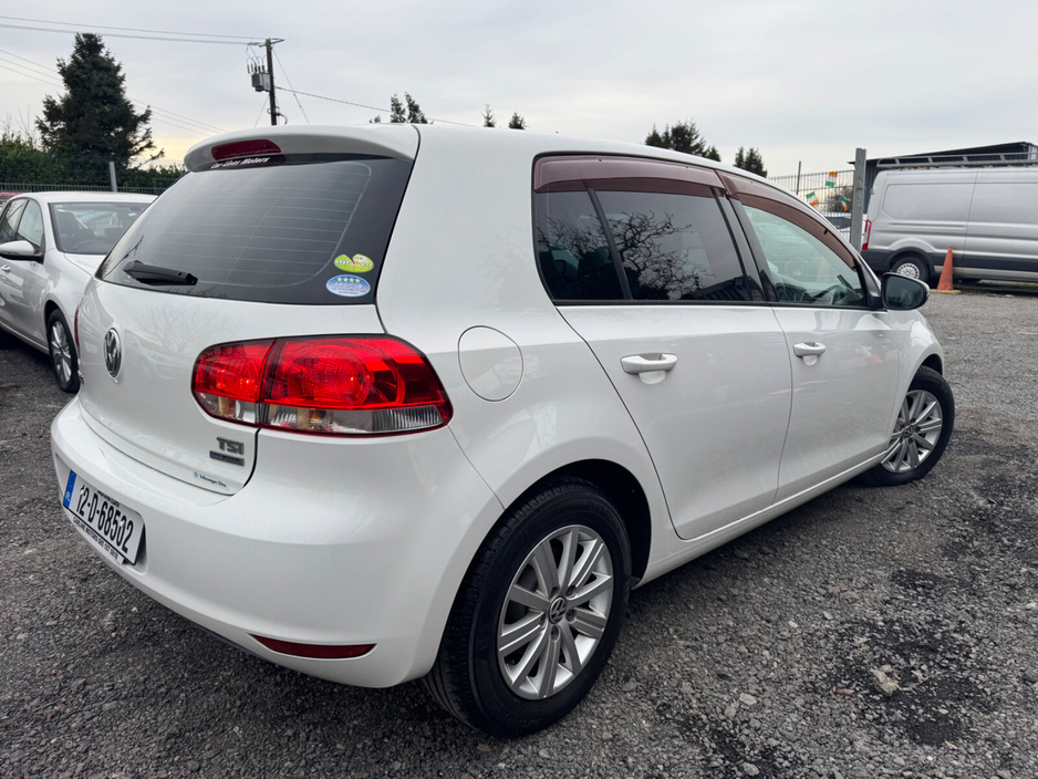 2012 Volkswagen Golf - image 3