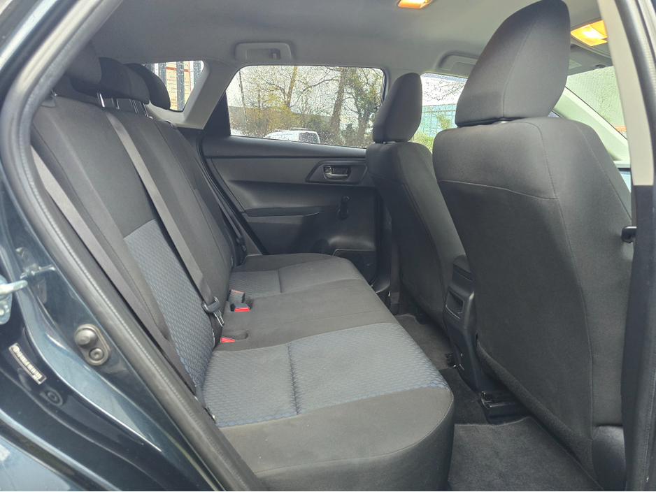 2015 Toyota Auris - image 15