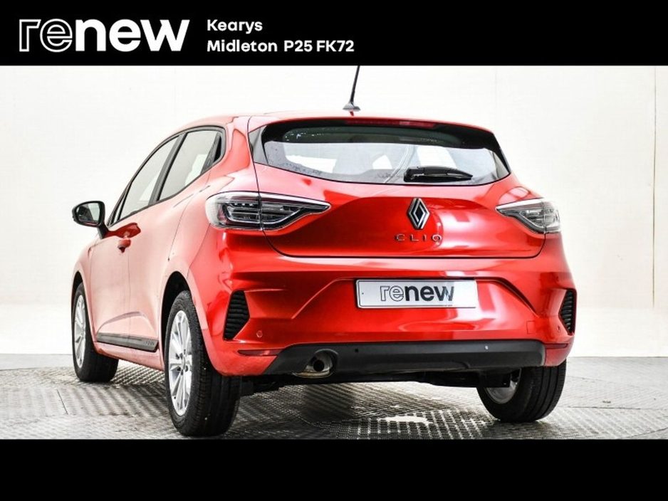 2025 Renault Clio - image 10