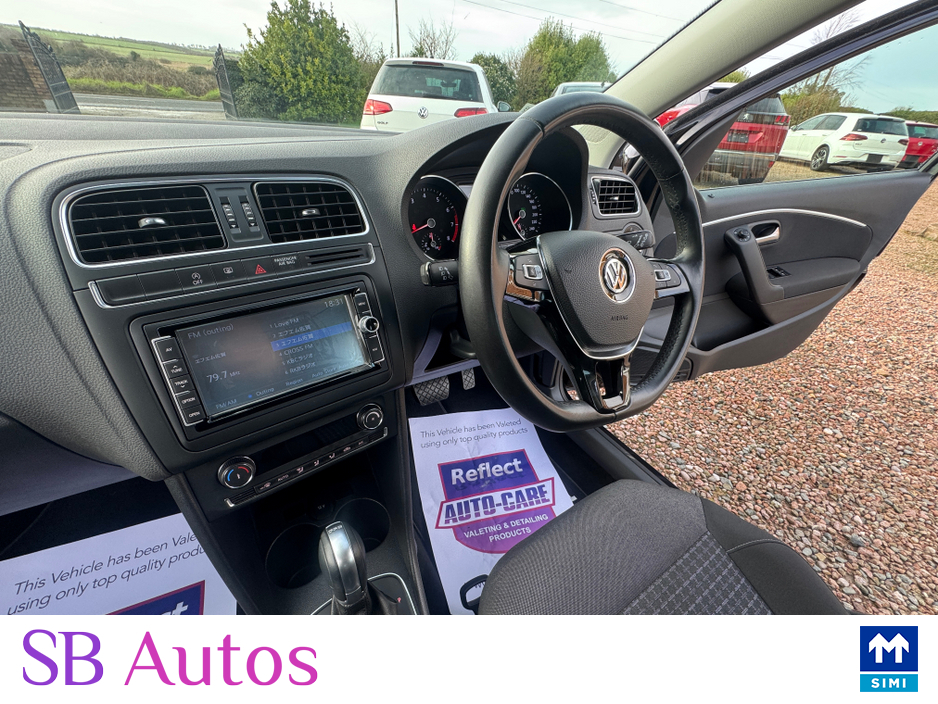 2017 Volkswagen Polo - image 14