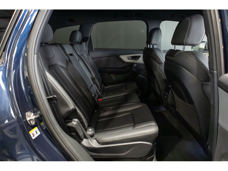 2025 Audi Q7 Q7 55 TFSI e 394PS quattro S line tip €91,950