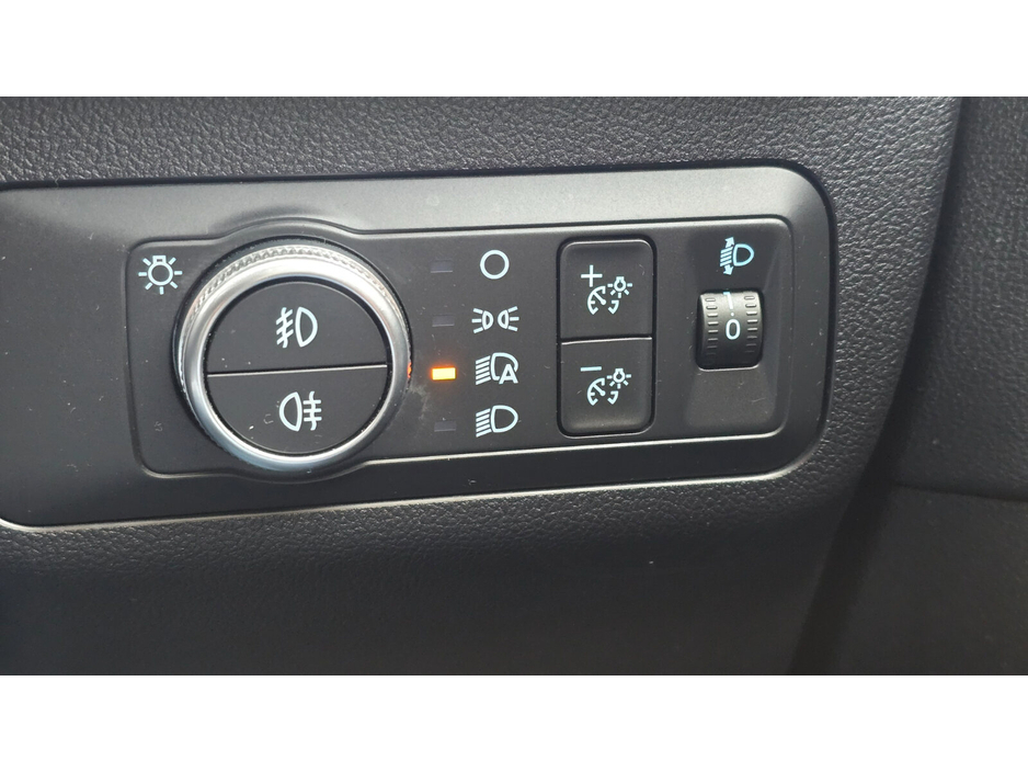 2021 Ford Kuga - image 23