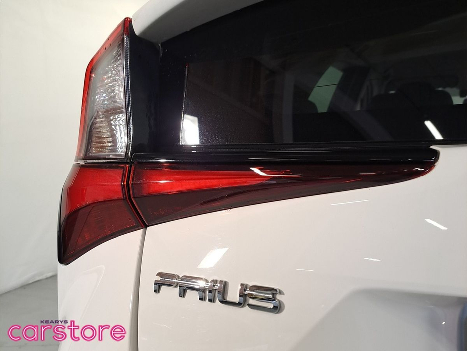 2020 Toyota Prius - image 19