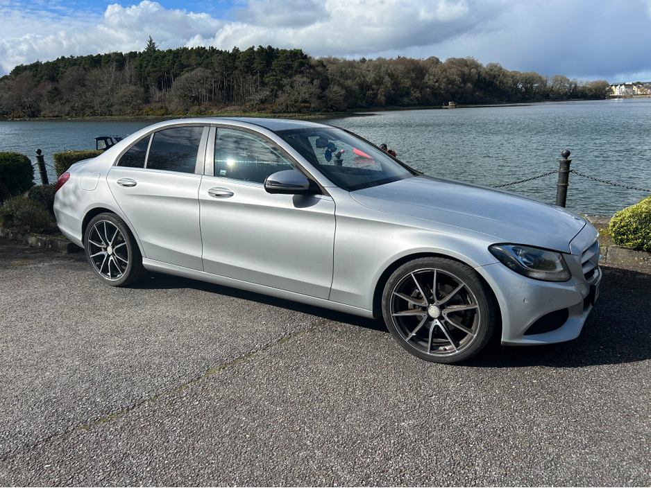 2018 Mercedes-Benz C Class - image 2
