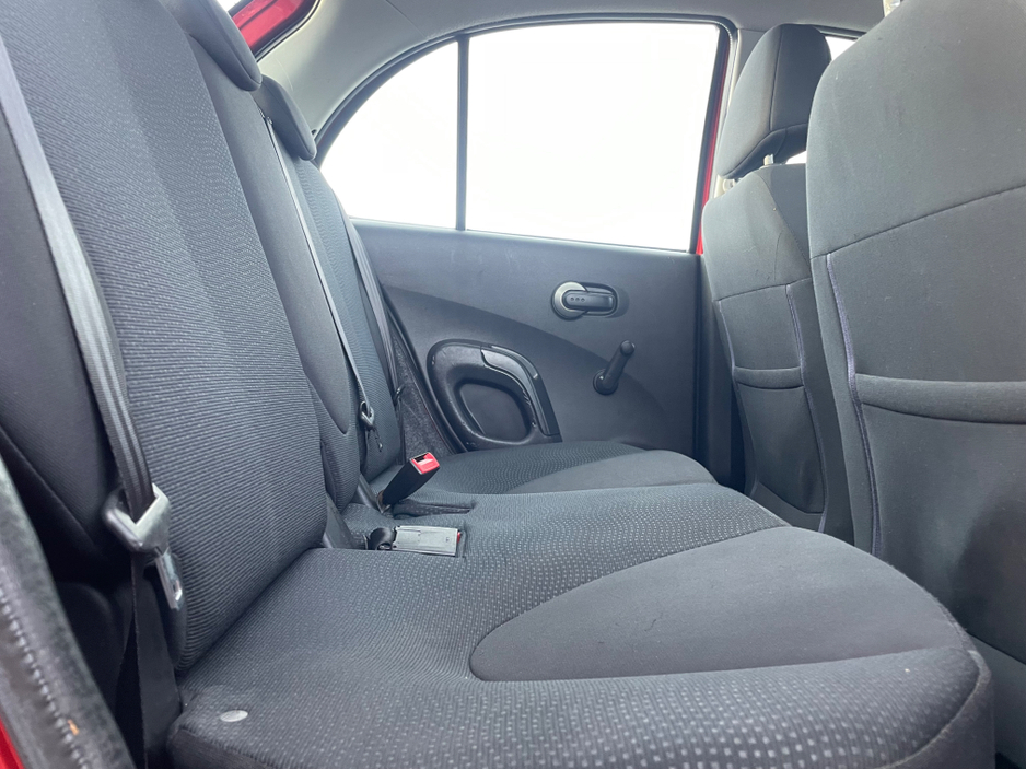 2011 Nissan Micra - image 13