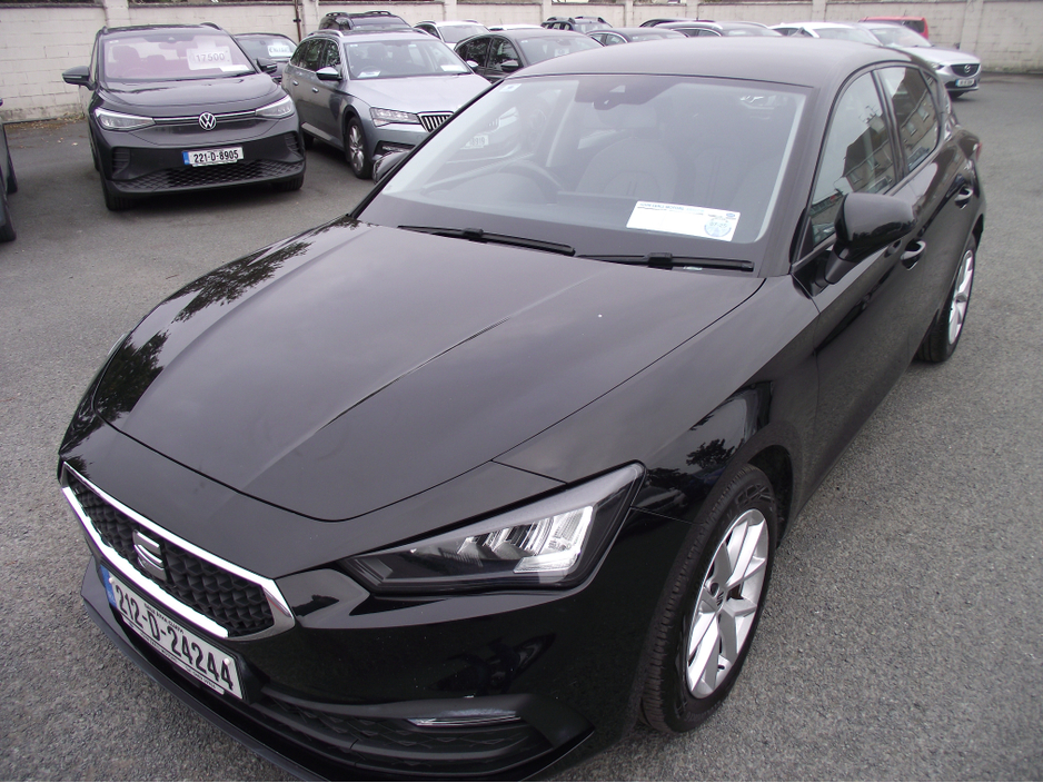 2021 SEAT Leon - image 2