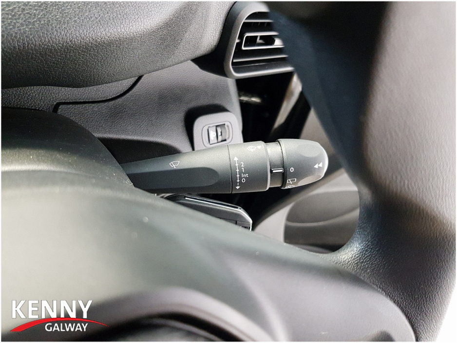 2024 Peugeot Partner - image 24