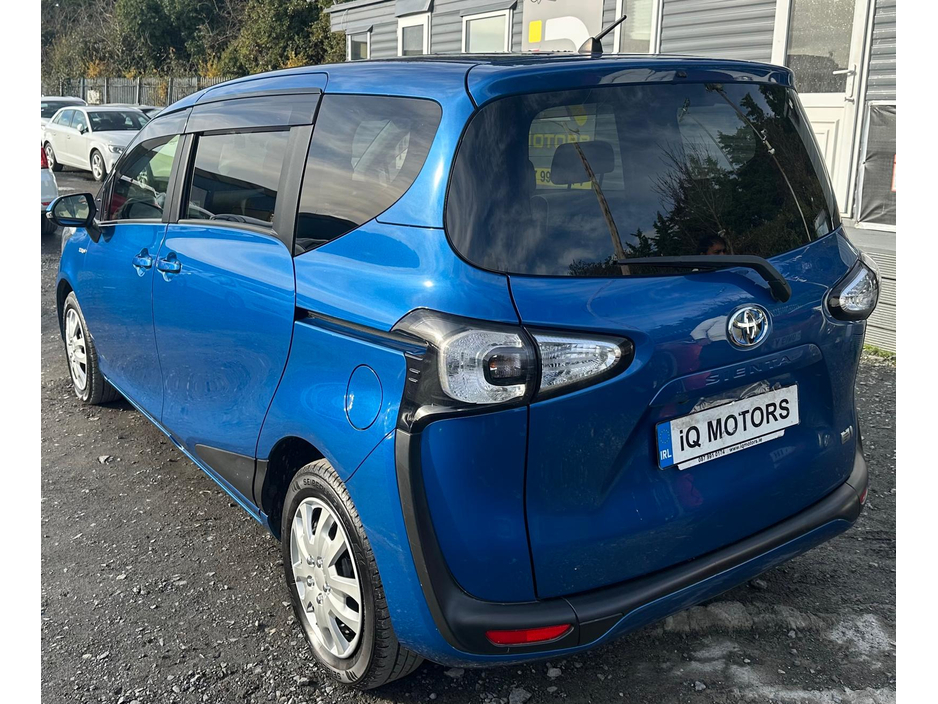 2016 Toyota Sienta 1.5 Petrol Hybrid Petrol 7 Seater Fresh Import €12,995