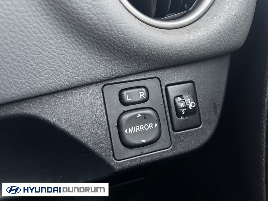 2016 Toyota Yaris 1.0 Luna 4DR €10,950