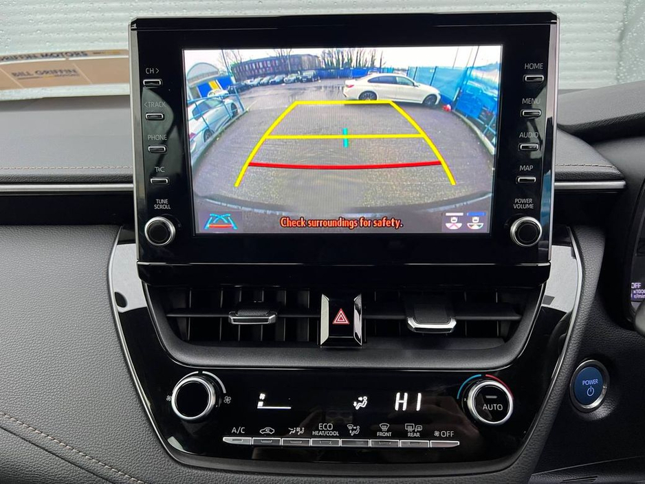 2020 Toyota Corolla WXB 1.8 HYBRID // HEADS-UP DISPLAY // 17" ALLOYS // ADAPTIVE CRUISE CONTROL €21,750