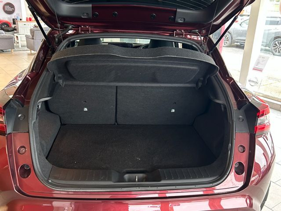 2025 Nissan Juke - image 6