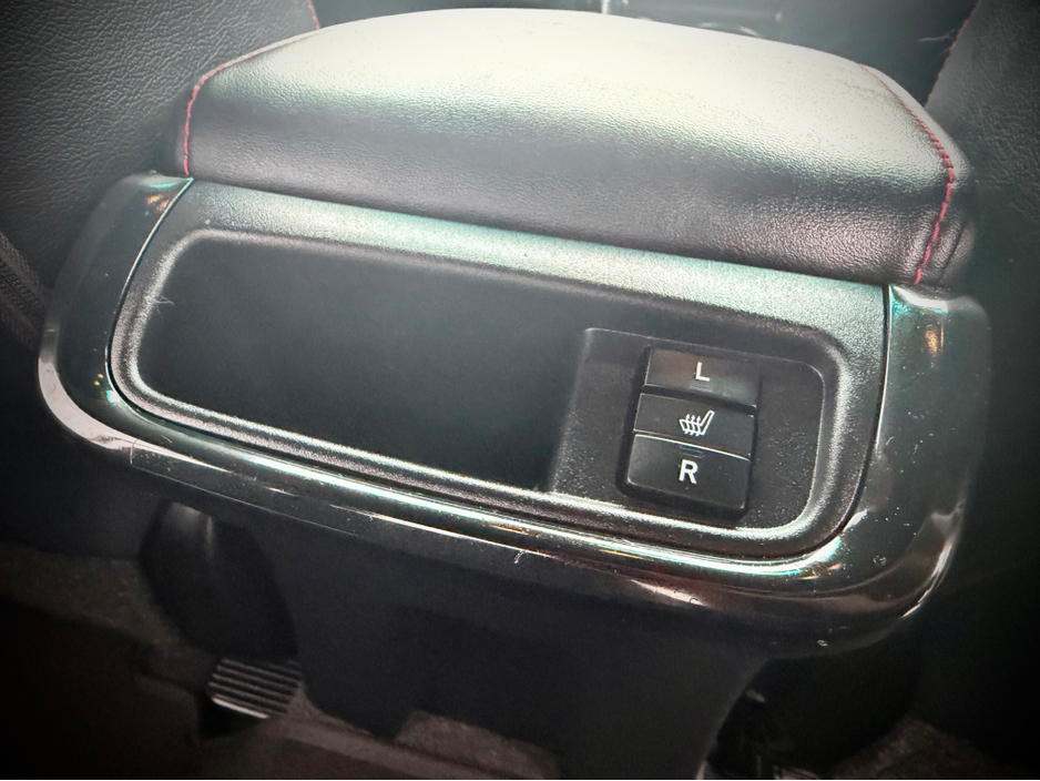 2023 Toyota Hilux - image 14