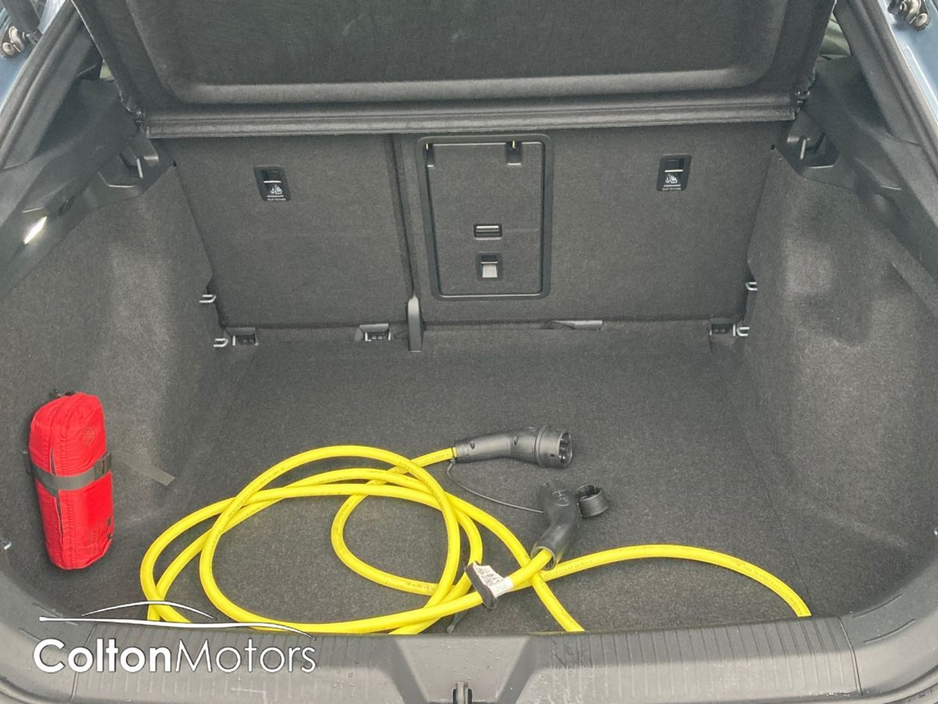 2023 Volkswagen ID.5 - image 16