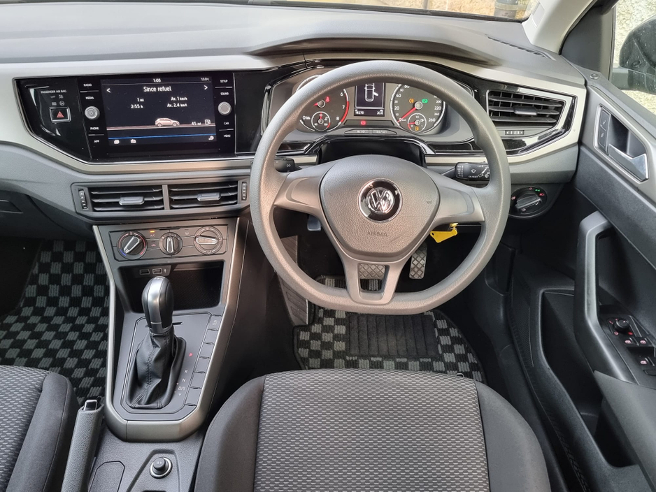 2018 Volkswagen Polo - image 19