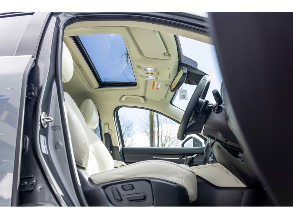 2025 Mazda CX-5 - image 8