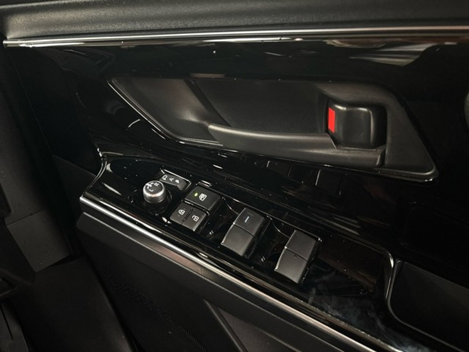 2023 Toyota bZ4X - image 17