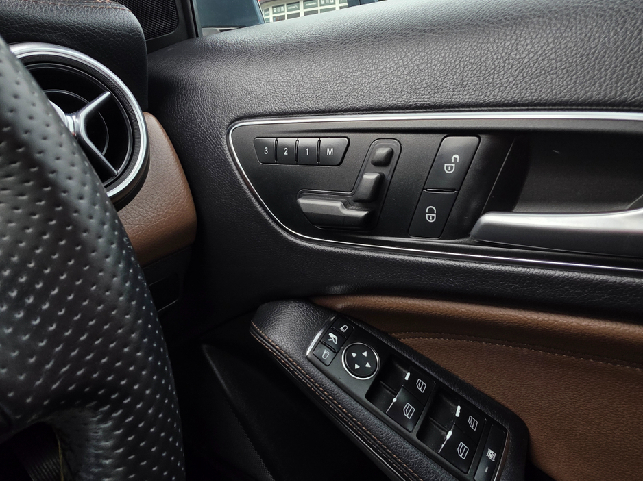 2013 Mercedes-Benz A Class - image 19