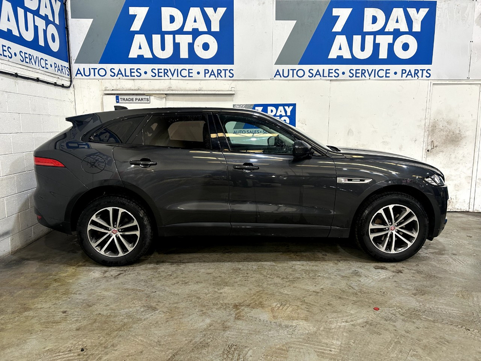 2020 Jaguar F-Pace - image 3